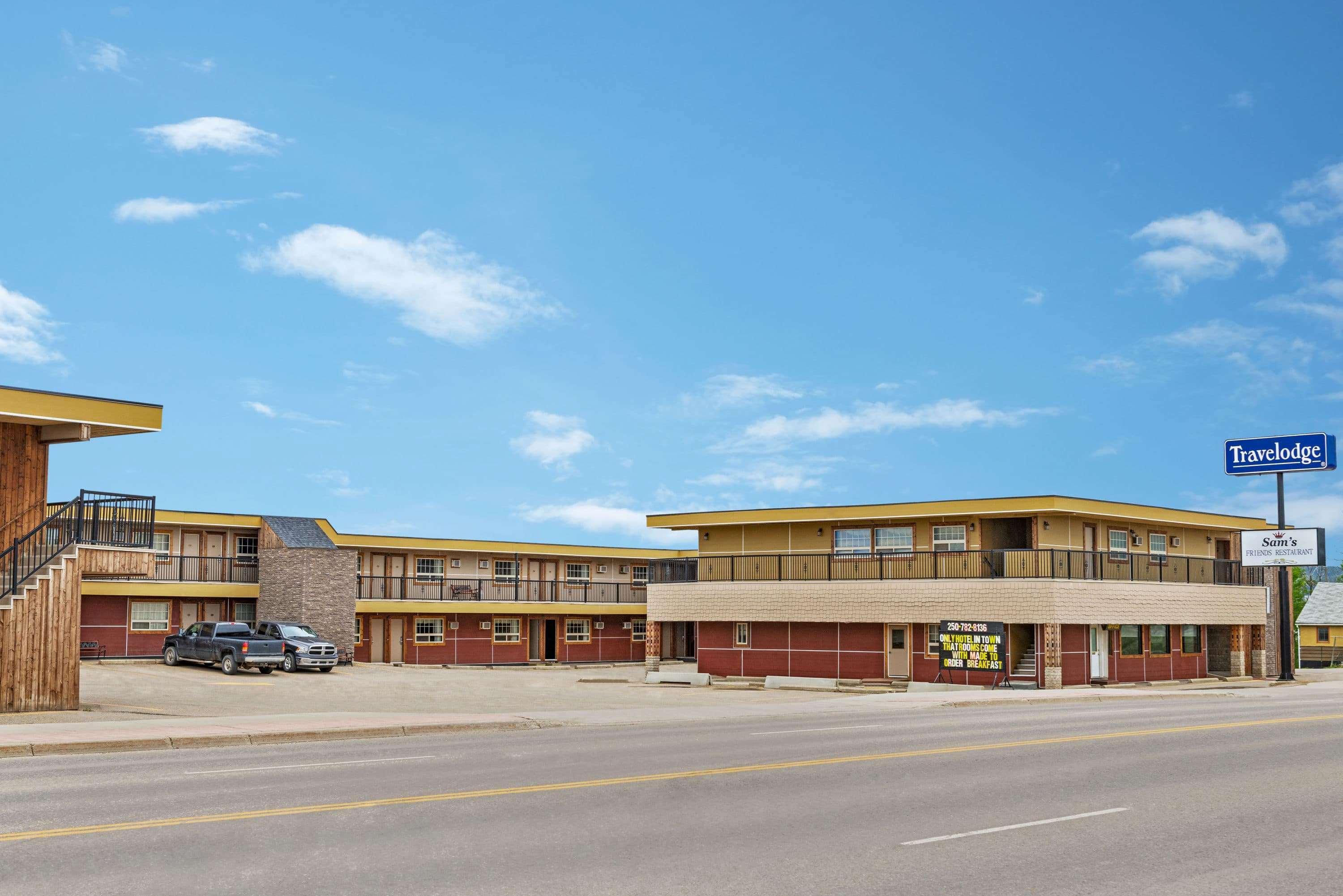 Travelodge By Wyndham Dawson Creek Exterior photo