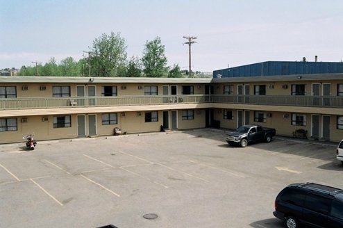 Travelodge By Wyndham Dawson Creek Exterior photo